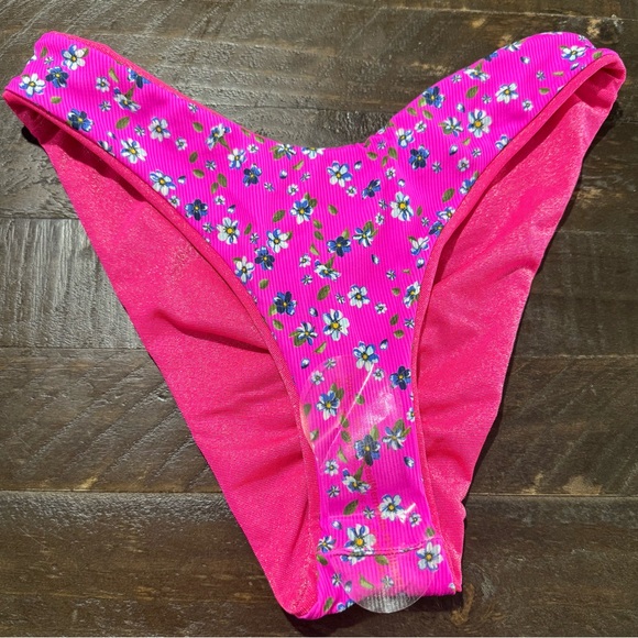 NWT Maaji Reversible Pink Shimmer Floral Bikini Top Bottom Swimsuit Sz Medium - Picture 9 of 16